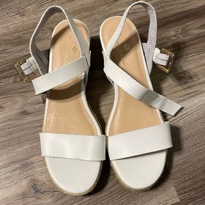 Tommy Bahama Wedge. Size 9. New without tags.